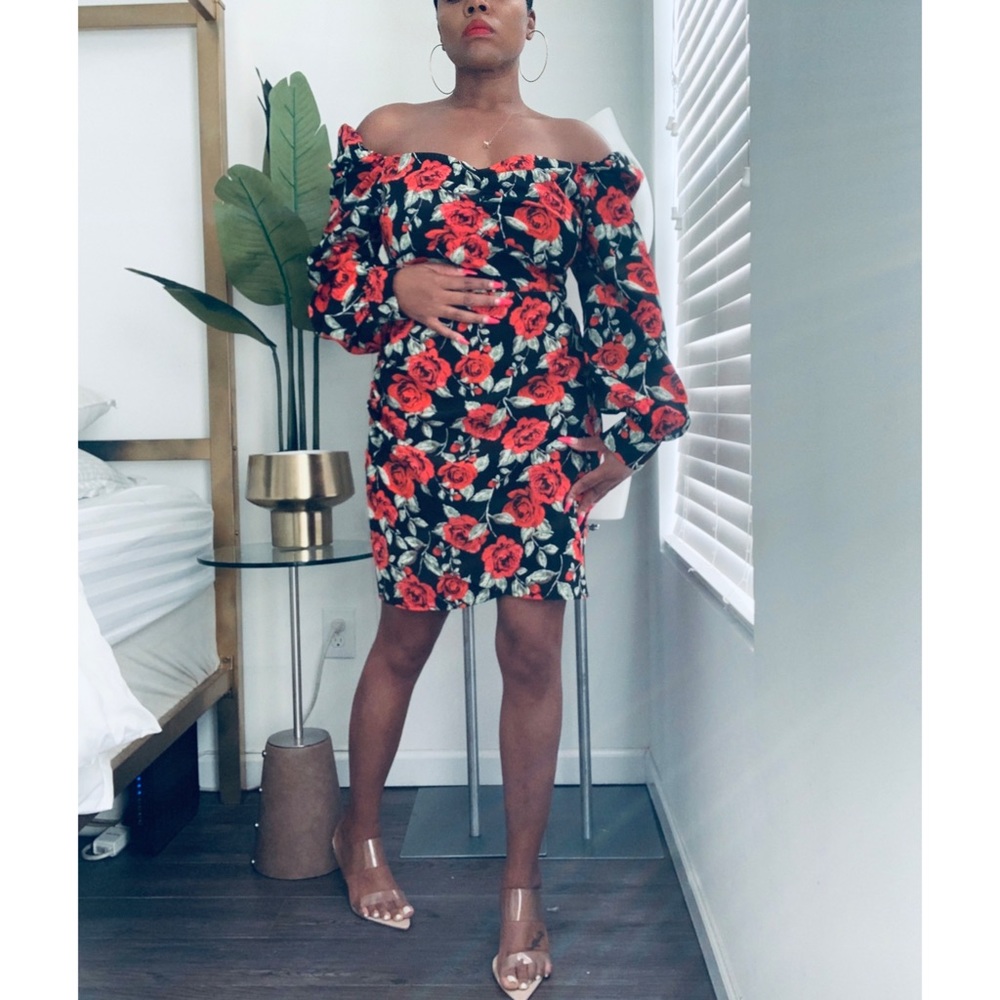 SHEIN All Over Floral Sweetheart Neckline Puff Sleeve Dress